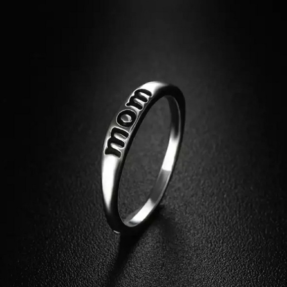 Silver tone Mom Ring - Picture 3 of 5